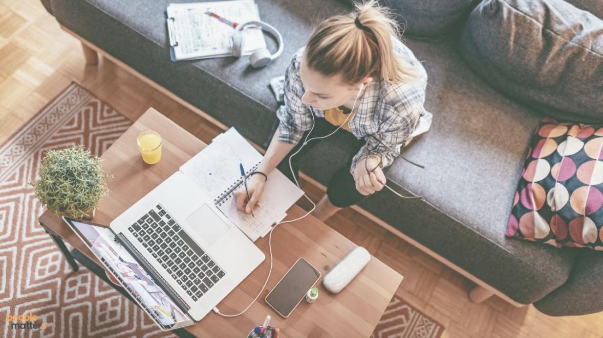 Planification financière détaillée avec graphiques et projections